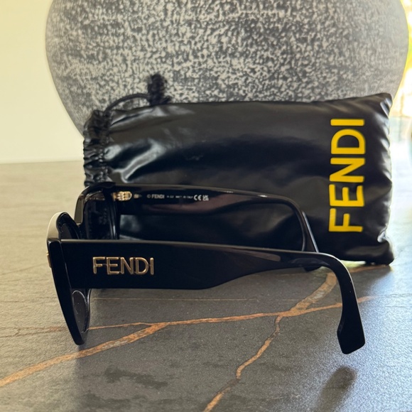 Fendi Roma Acetate Black Sunglasses - Picture 2 of 3